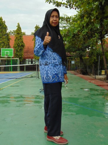 Dra. SRI HARIYANI 