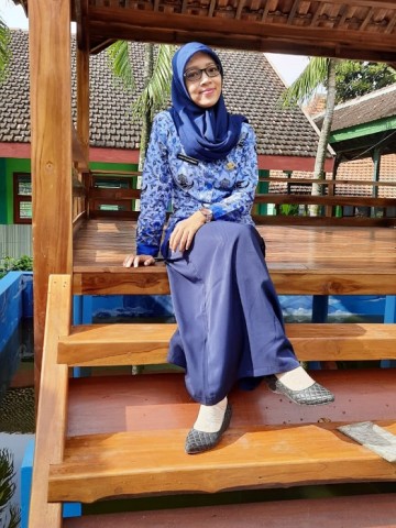 Ana Fajarwati, S.Pd
