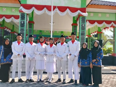 Upacara Kemerdekaan RI ke 79 di Kecamatan Tambakrejo